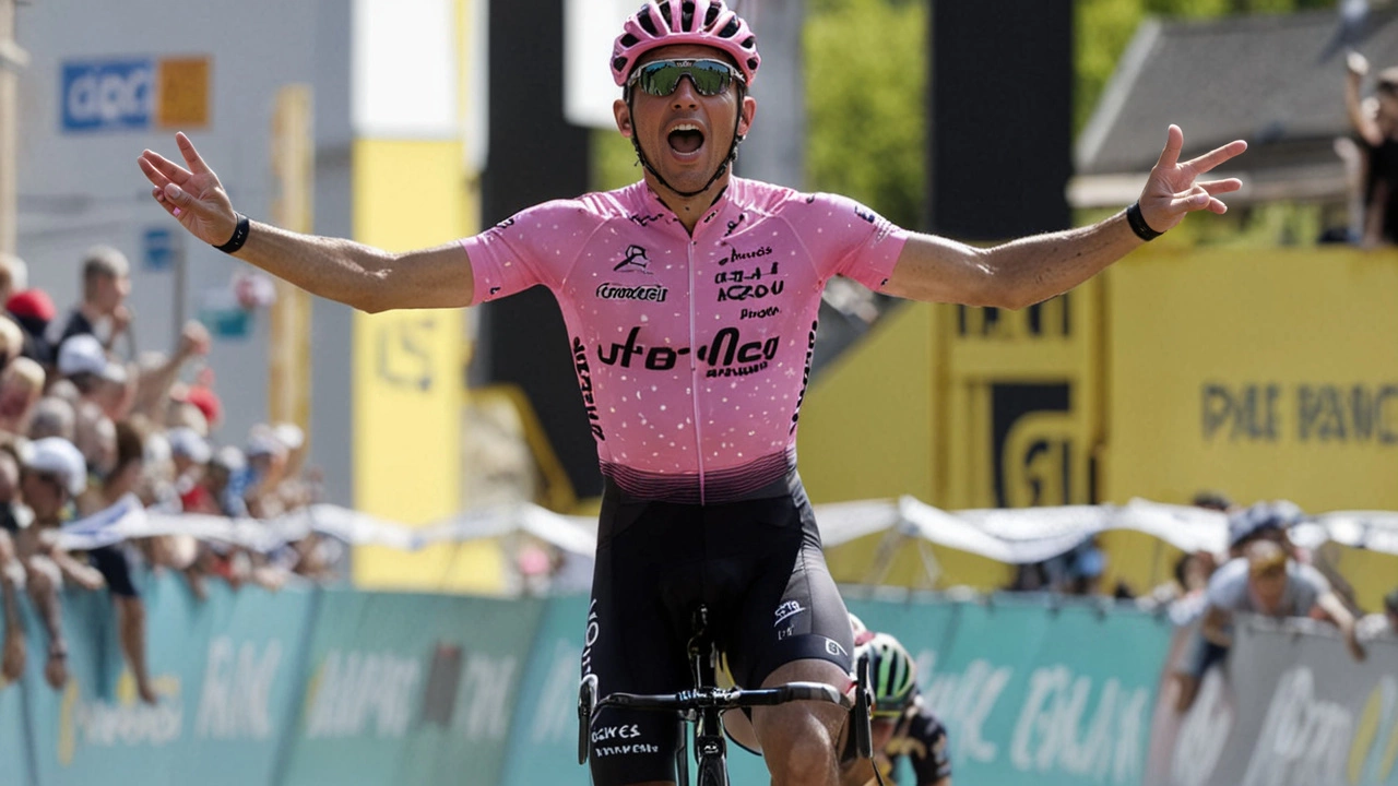 Tour de France 2024: Richard Carapaz Trionfa nella 17a Tappa, Pogacar Resta al Comando